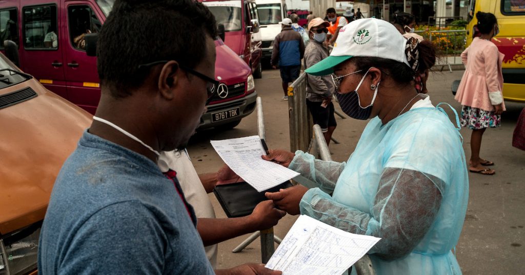 People leaving Antananarivo